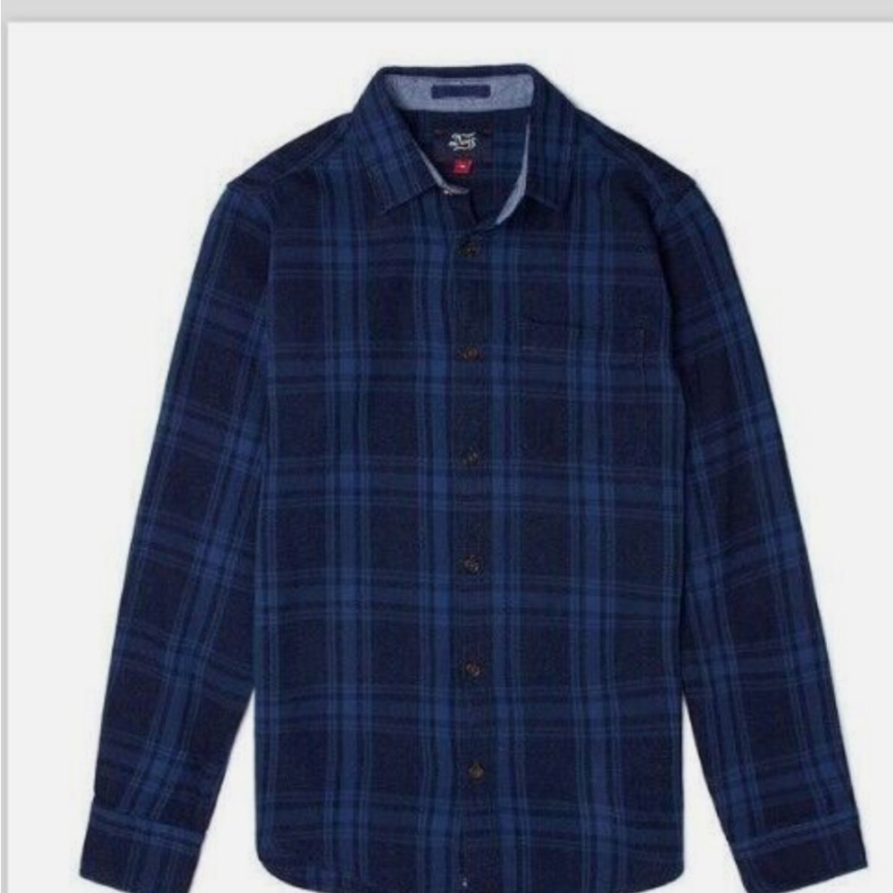 Deus plaid long sleeve shirt, excellent condition. Size M. Slim fit. 100% cotton